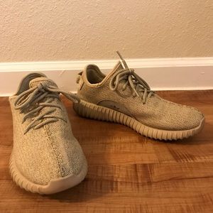 Yeezy Boost 350 in Tan